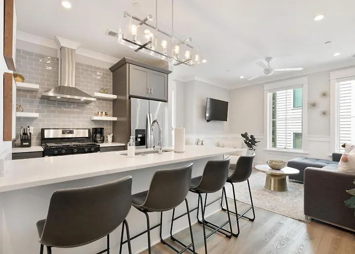 The Palm Suite At 124 Spring