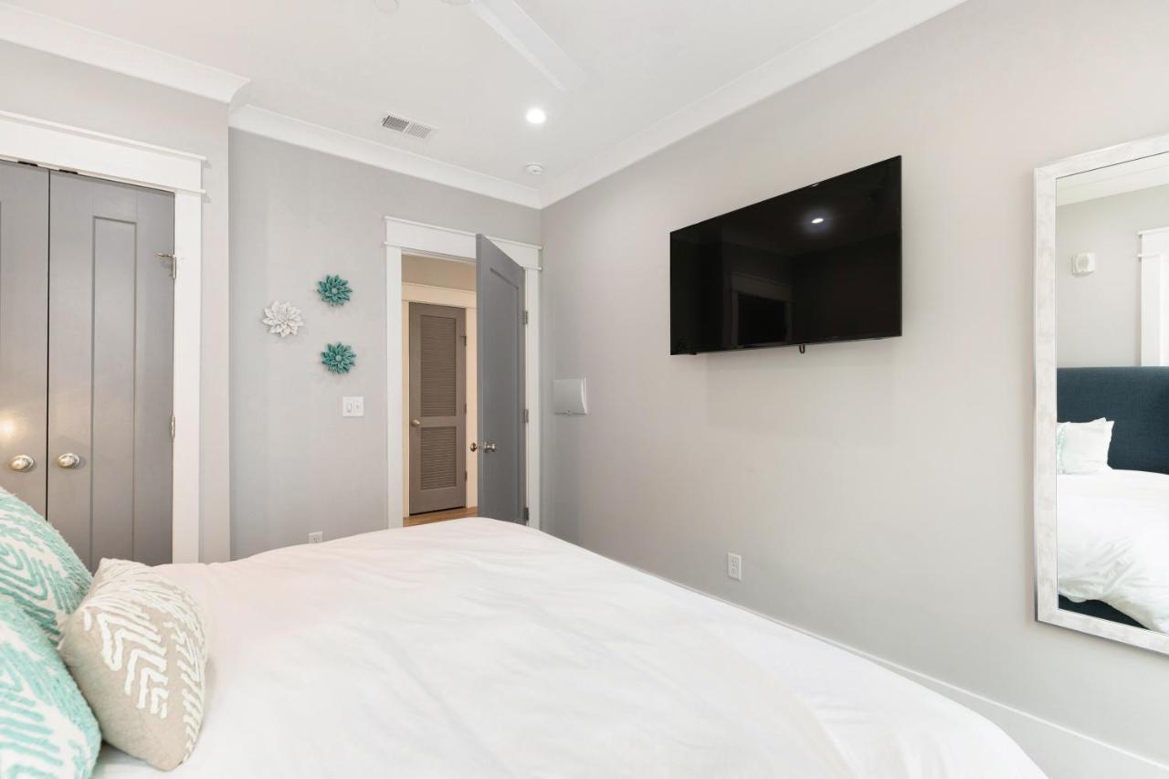 The Palm At 124 Spring